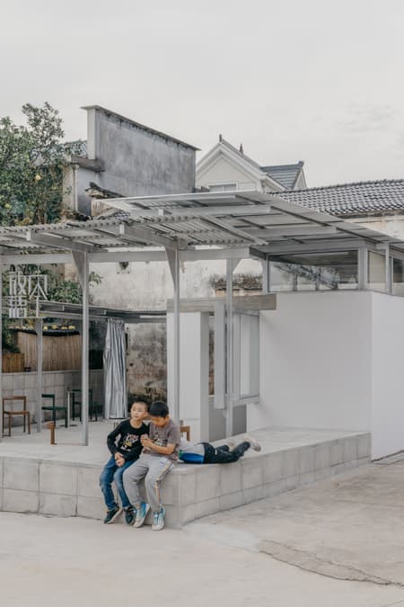 Longyou Tourist Center